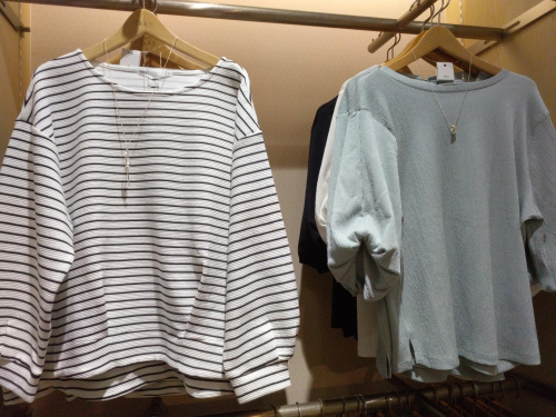 万能カットソー